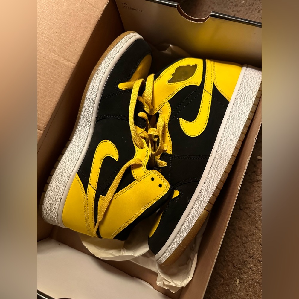 AIR JORDAN 1 RETRO (GS)